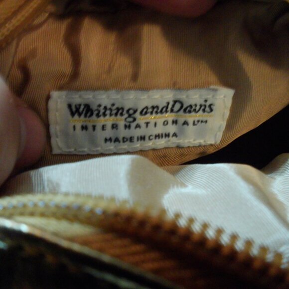 Whiting and Davis gold sequin evening bag - Picture 3 of 3